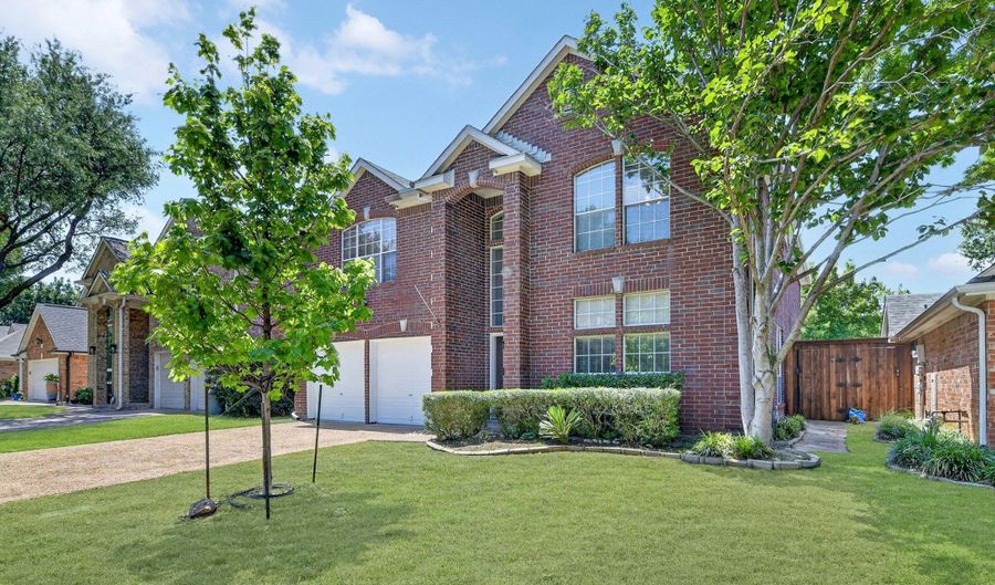 3792 Waterford Dr, Addison, TX 75001 - 4 Beds, 4 Bath
