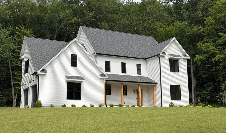 152 E Hill Rd, Canton, CT 06019 - 4 Beds, 3 Bath