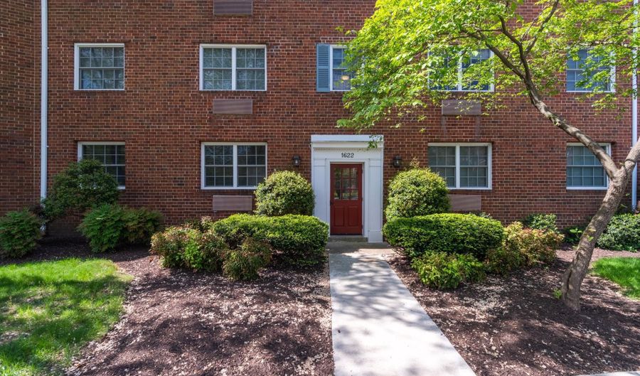 1622 W ABINGDON Dr 101, Alexandria, VA 22314 - 1 Beds, 1 Bath