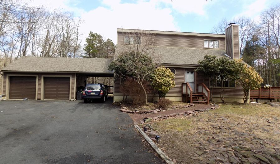 149 Scenic Dr, Albrightsville, PA 18210 - 3 Beds, 2 Bath
