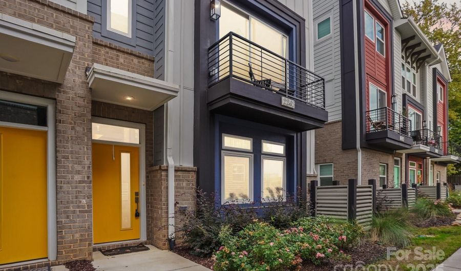 2242 Electric Ln, Charlotte, NC 28205 - 4 Beds, 5 Bath