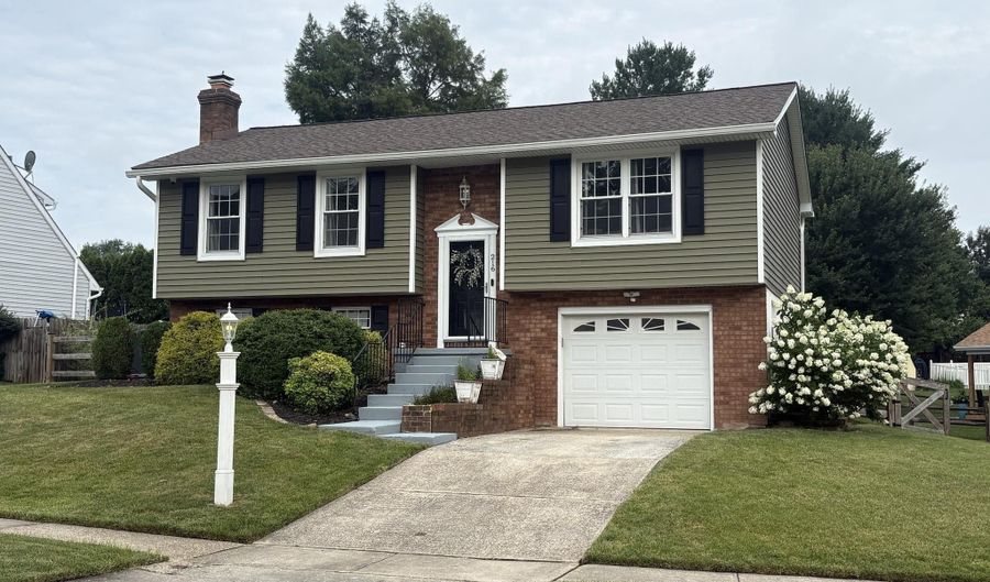216 KENSINGTON Pkwy, Abingdon, MD 21009 - 4 Beds, 2 Bath