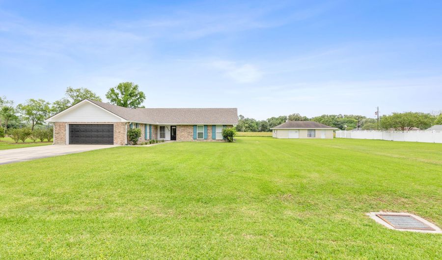 2508 Ferris Rd, Abbeville, LA 70510 - 3 Beds, 2 Bath