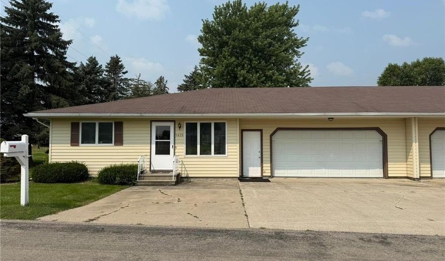 1432 Regency Ln, Albert Lea, MN 56007 - 2 Beds, 2 Bath