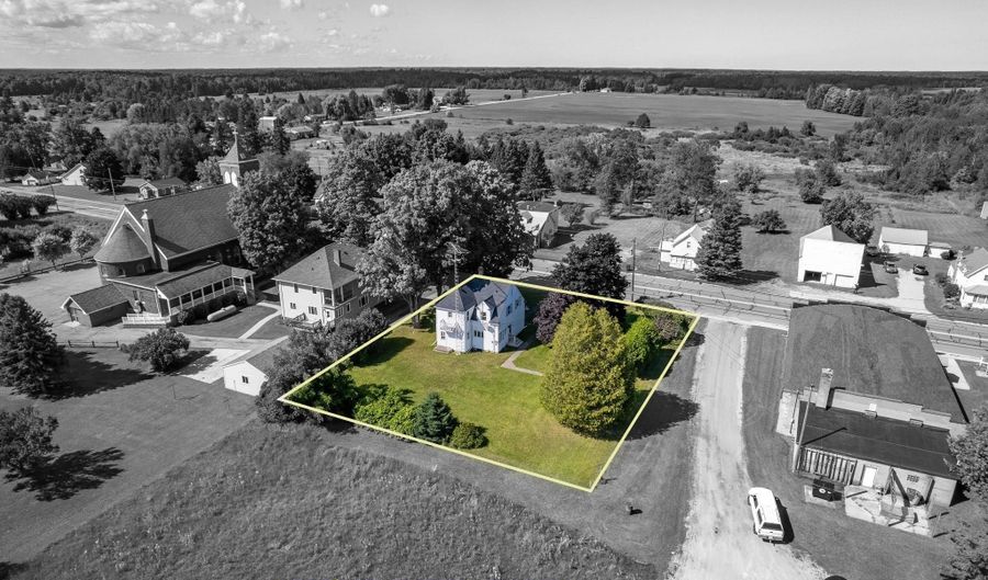 5807 HWY M35, Perkins, MI 49872 - 3 Beds, 2 Bath