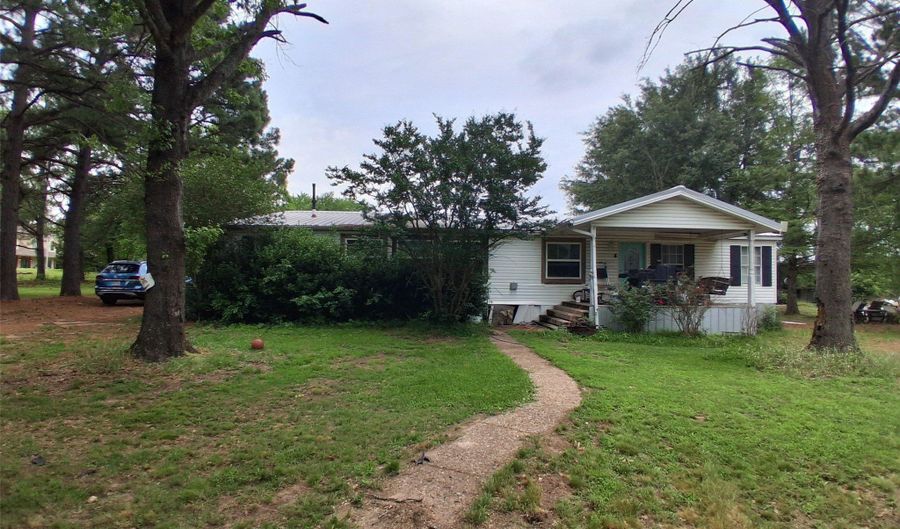 400 Hopkins St, Alba, TX 75410 - 5 Beds, 3 Bath