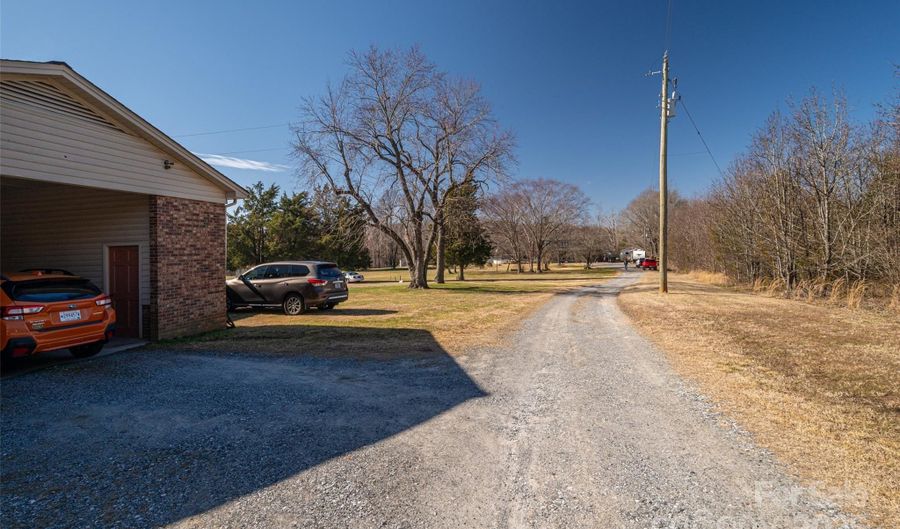 603 Tribal Rd, Blacksburg, SC 29702 - 3 Beds, 2 Bath