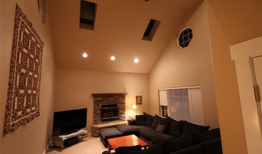 260 Eagle Bend Dr, Bigfork, MT 59911 - 4 Beds, 4 Bath