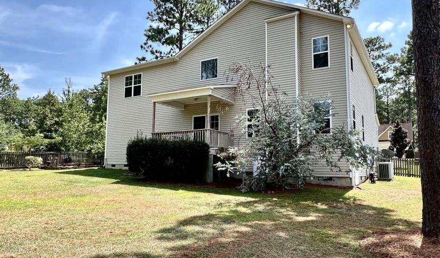 712 Sun Rd, Aberdeen, NC 28315 - 5 Beds, 3 Bath