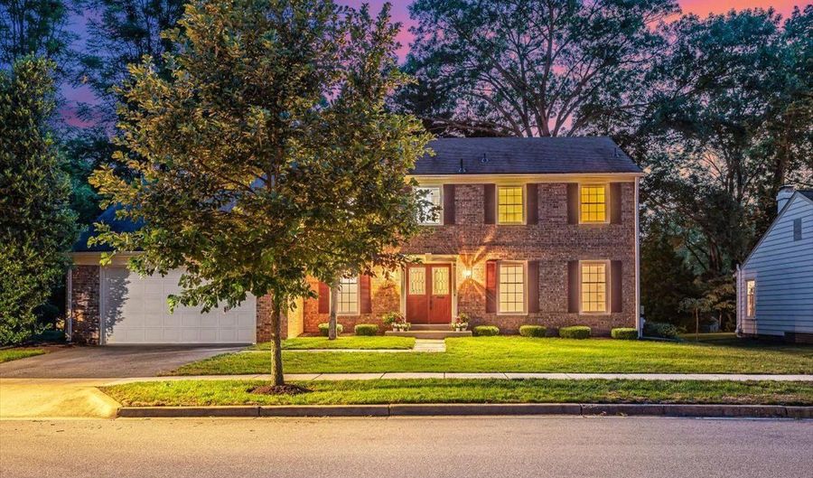 1415 FALLSMEAD Way, Potomac, MD 20854 - 5 Beds, 4 Bath