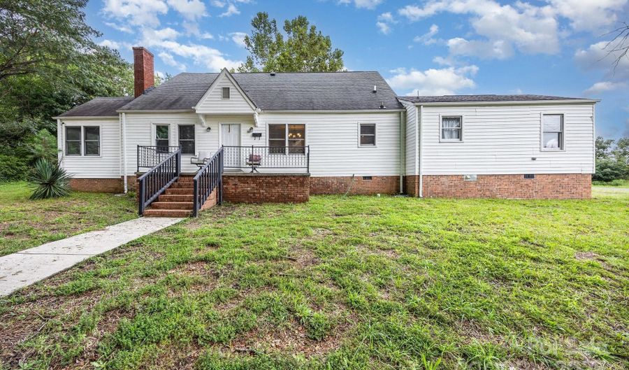 593 Washington Ln, Albemarle, NC 28001 - 4 Beds, 2 Bath