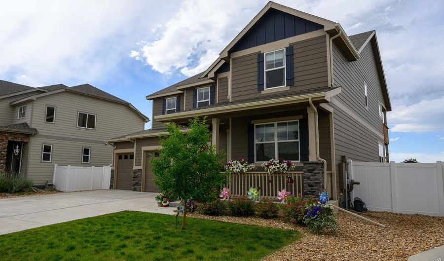 1212 Tipton St, Berthoud, CO 80513 - 4 Beds, 3 Bath