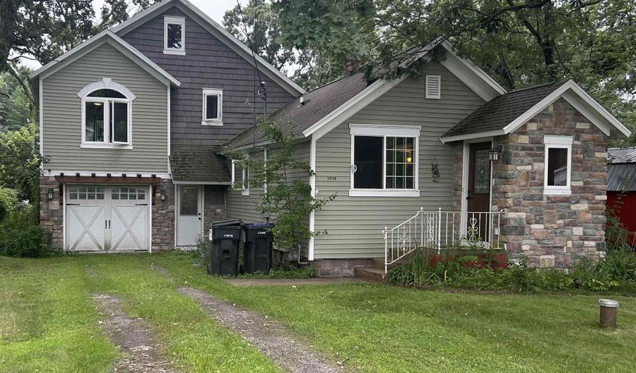 5930 WAZEECHA Ave, Wisconsin Rapids, WI 54494 - 2 Beds, 2 Bath