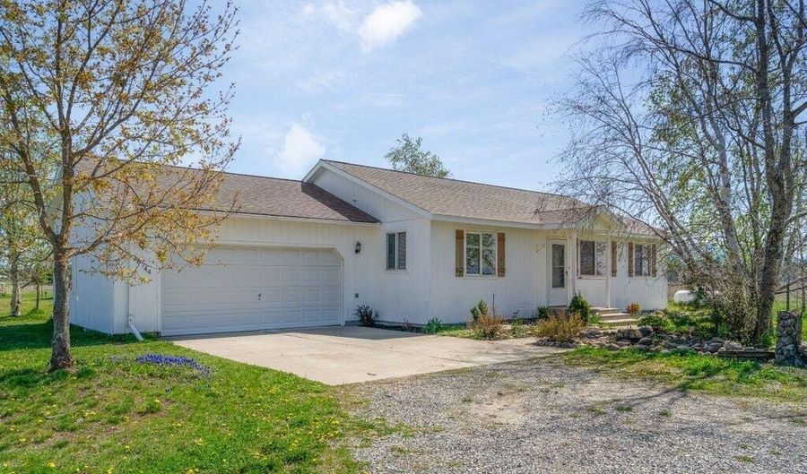 28744 N Caribou Ave, Athol, ID 83801 - 4 Beds, 2 Bath