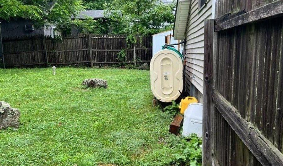 106 Breakneck Rd, Alloway, NJ 07422 - 3 Beds, 1 Bath