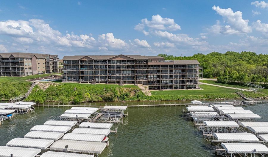 570 Linden Drive 203, Arnolds Park, IA 51331 - 4 Beds, 2 Bath