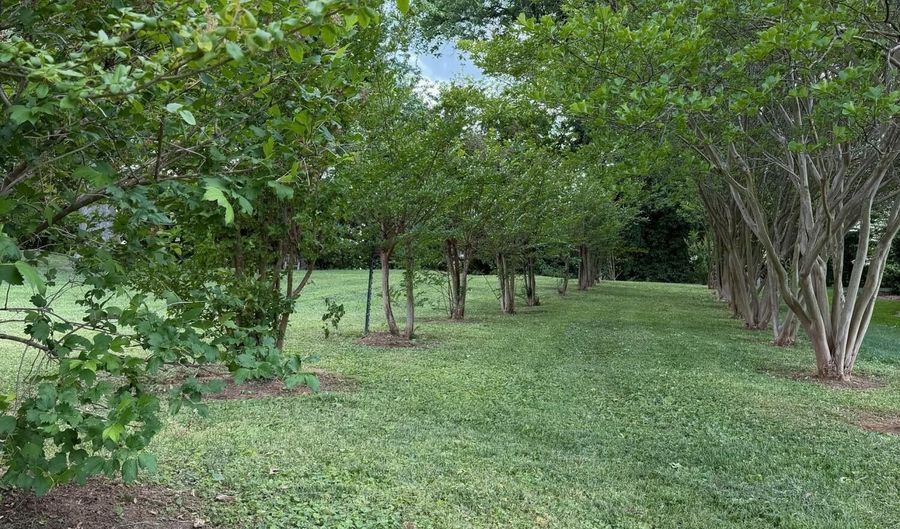 130 Cherokee Cir, Benton, TN 37307 - 3 Beds, 2 Bath