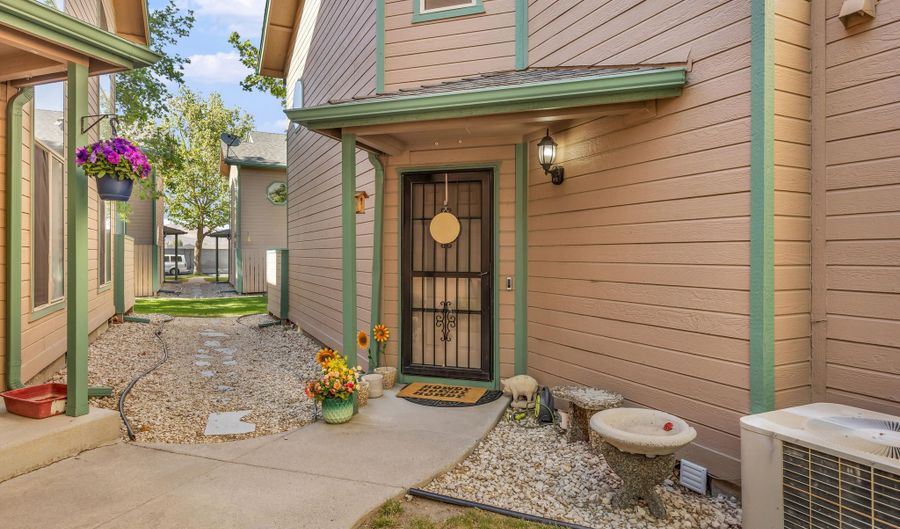 1712 Darin Ct, Carson City, NV 89701 - 3 Beds, 3 Bath