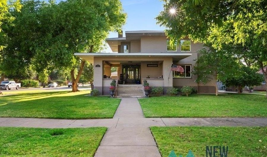 301 N Alameda St, Carlsbad, NM 88220 - 4 Beds, 3 Bath