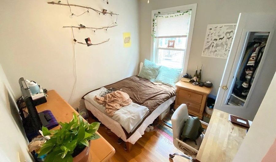 184 Boston St 2, Boston, MA 02125 - 4 Beds, 1 Bath