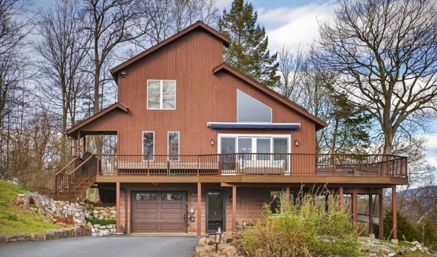 32 Evergreen Trl, Alloway, NJ 07462 - 2 Beds, 3 Bath