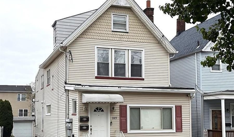 189 William St, Belleville, NJ 07109 - 3 Beds, 1 Bath