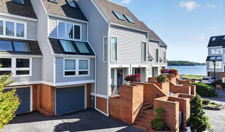 528 MOORINGS Cir, Arnold, MD 21012 - 3 Beds, 4 Bath