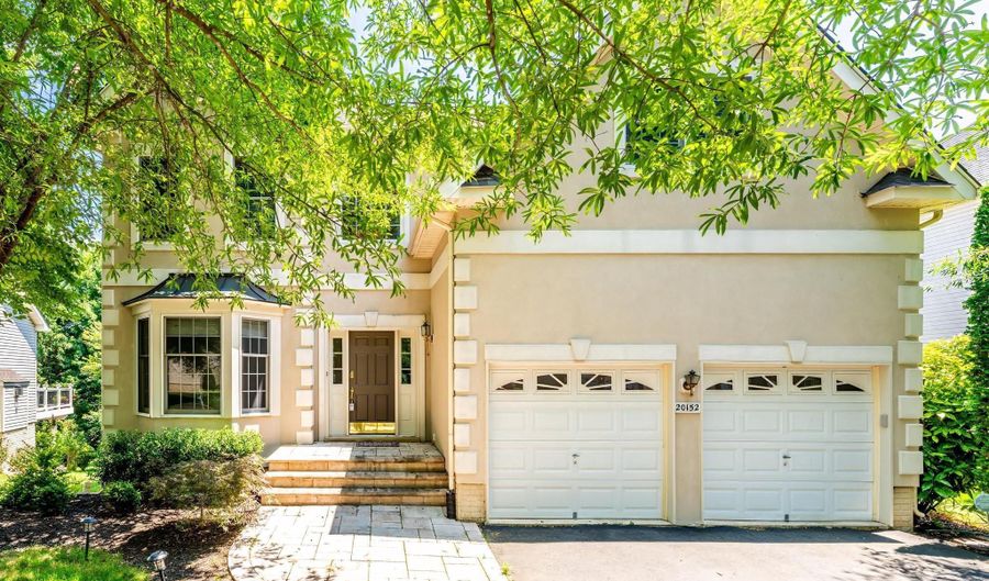 20152 BOXWOOD Pl, Ashburn, VA 20147 - 4 Beds, 4 Bath