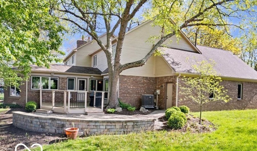 6744 Robin Hood Ct, Indianapolis, IN 46227 - 4 Beds, 3 Bath
