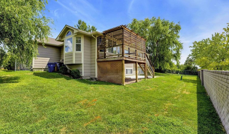 307 Cypress Ct, Andover, KS 67002 - 4 Beds, 3 Bath
