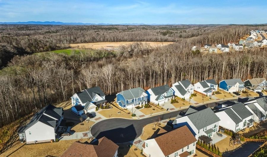 8150 Brewton Bnd, Ball Ground, GA 30107 - 5 Beds, 3 Bath