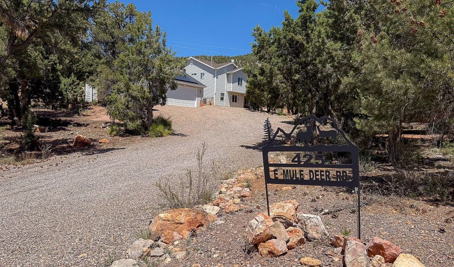 425 E Mule Deer Rd, Central, UT 84722 - 3 Beds, 3 Bath
