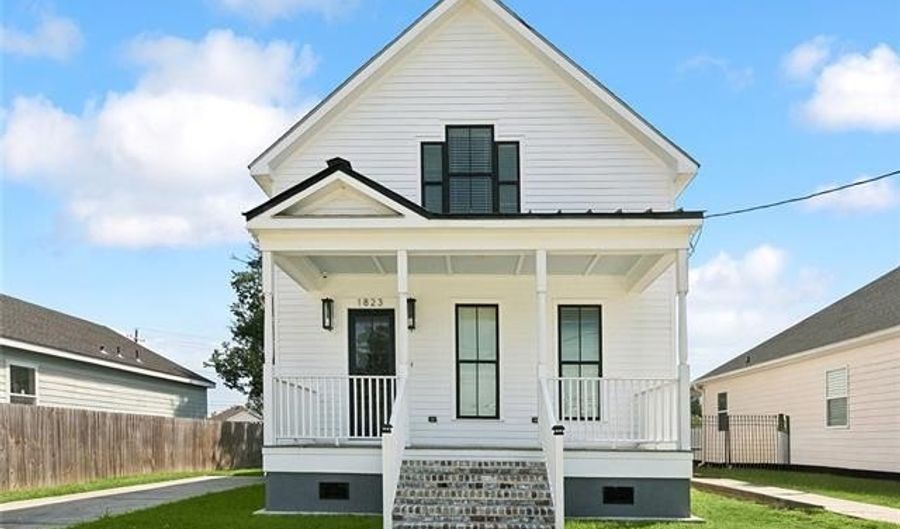 1823 ALEXANDER Ave, Arabi, LA 70032 - 3 Beds, 3 Bath