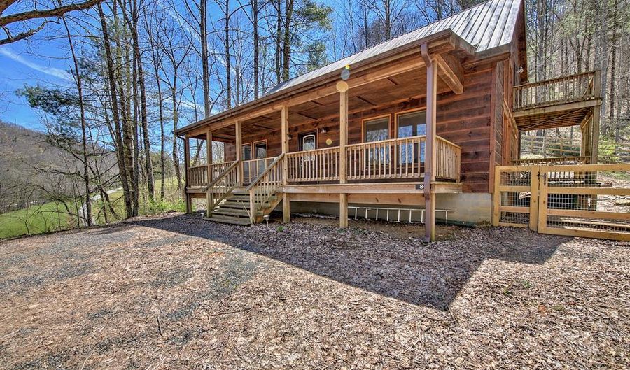 84 Natures Trl, Bakersville, NC 28705 - 3 Beds, 3 Bath