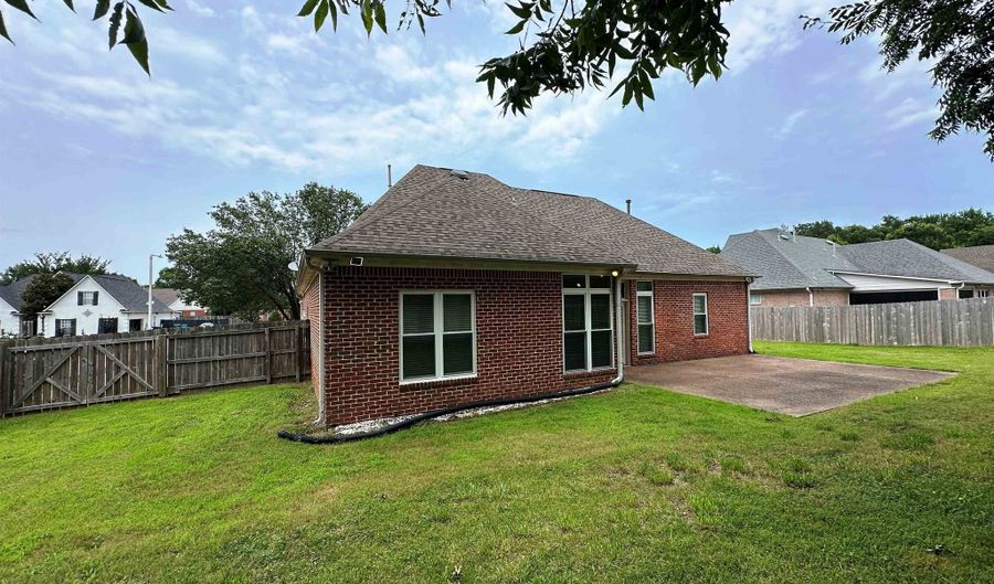 12321 AFTON Pl, Arlington, TN 38002 - 4 Beds, 2 Bath