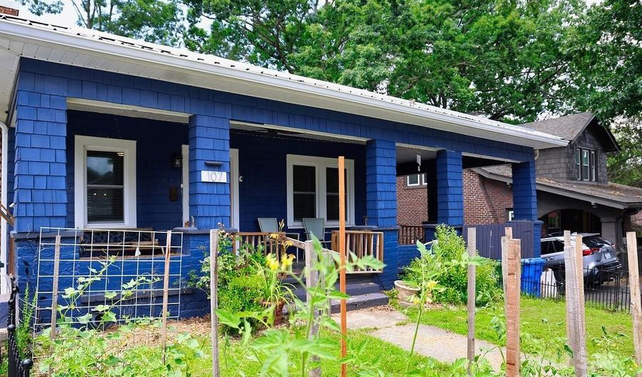 107 Riverview Dr, Asheville, NC 28806 - 4 Beds, 3 Bath