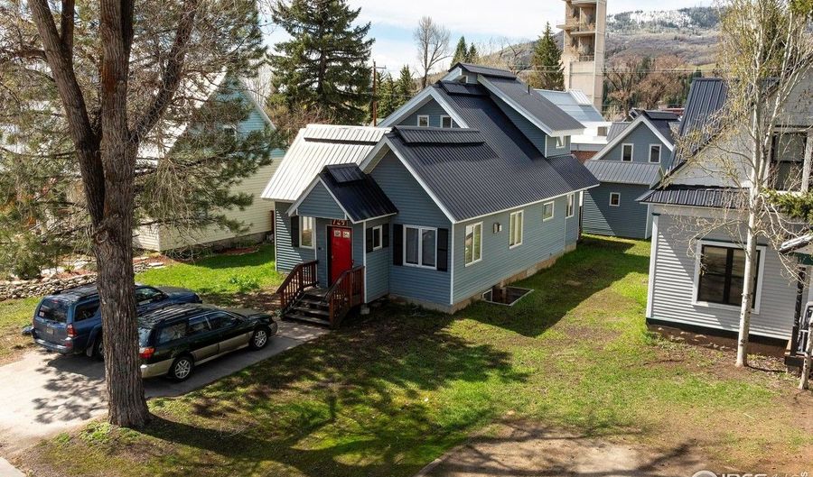 729 Pine St, Steamboat Springs, CO 80487 - 4 Beds, 4 Bath