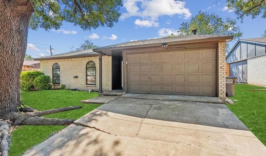 556 Hawthorne Dr, Allen, TX 75002 - 3 Beds, 2 Bath
