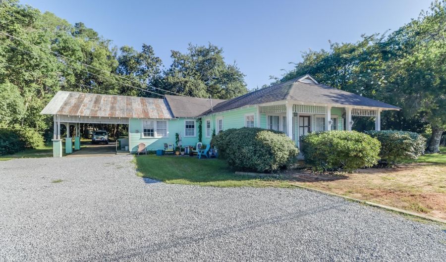 1250 Old Spanish Trail Trl, Bay St. Louis, MS 39520 - 3 Beds, 3 Bath