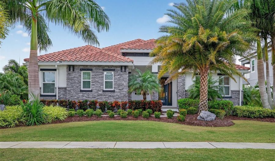 830 MANNS HARBOR Dr, Apollo Beach, FL 33572 - 4 Beds, 4 Bath