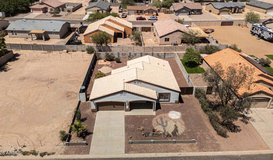 9870 W CAMELIA Dr, Arizona City, AZ 85123 - 3 Beds, 2 Bath