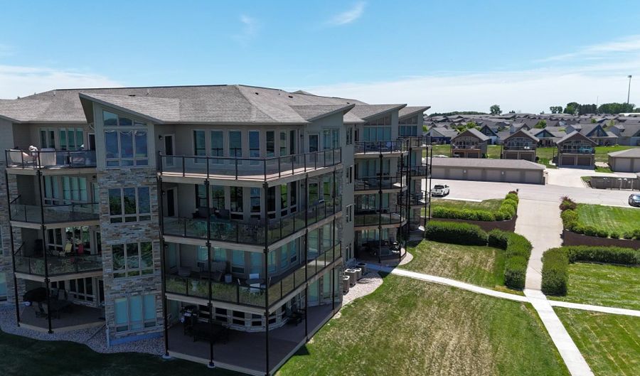 455 240th Ave 208, Arnolds Park, IA 51331 - 3 Beds, 2 Bath