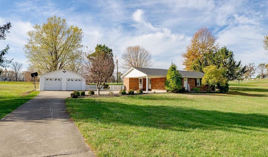 6731 Springfield Rd, Bardstown, KY 40004 - 3 Beds, 1 Bath