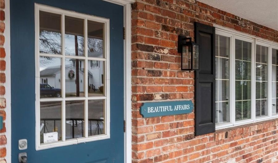 990 Main St 3, East Greenwich, RI 02818 - 0 Beds, 1 Bath