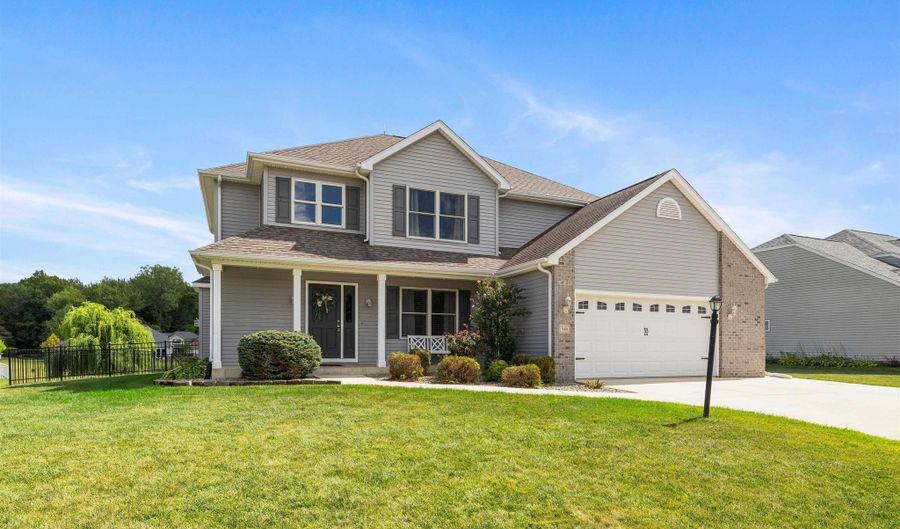 5481 Bear Creek Pass, Auburn, IN 46706 - 4 Beds, 4 Bath
