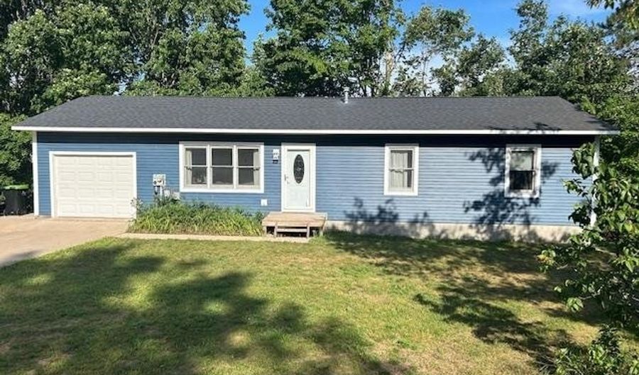 7181 Maple, Alanson, MI 49706 - 3 Beds, 2 Bath
