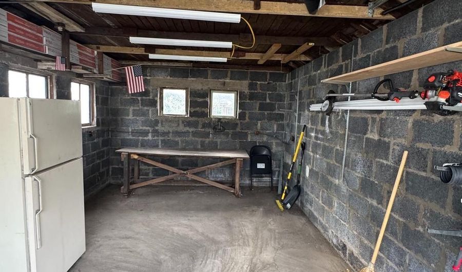 122 S HAVILAND Ave, Audubon, NJ 08106 - 2 Beds, 1 Bath