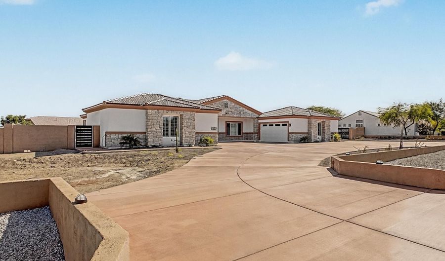 19821 W Whitton Ave, Buckeye, AZ 85396 - 4 Beds, 4 Bath