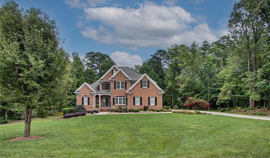 1949 Horse Carriage Ln, Asheboro, NC 27205 - 4 Beds, 5 Bath