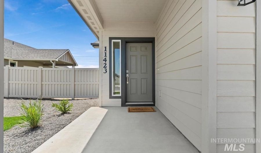 11423 Nora Dr, Caldwell, ID 83607 - 3 Beds, 2 Bath